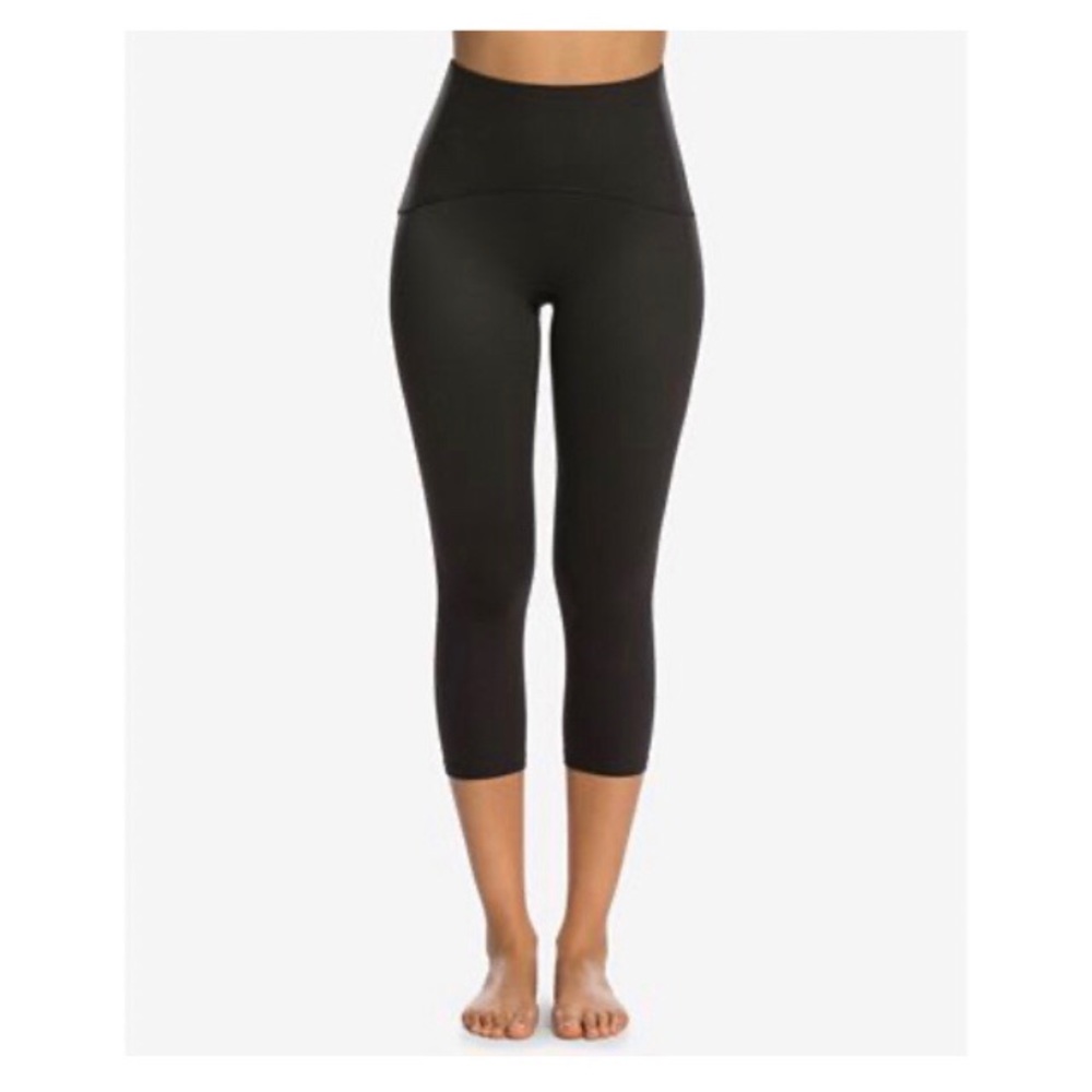 ATHLEISURE SPANX capri M black